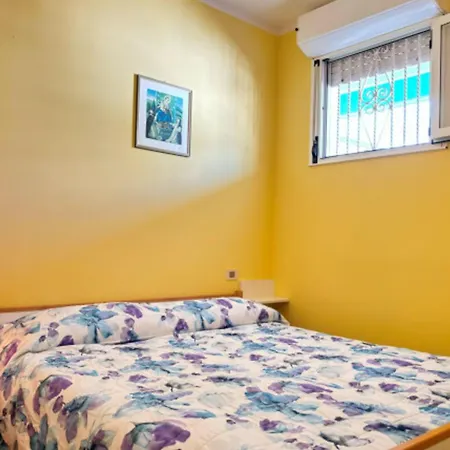 Bright With A Lovely Balcony *