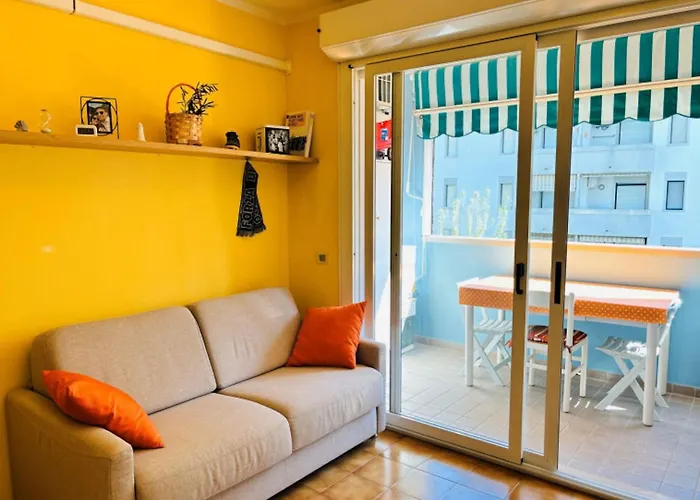 アパート Bright With A Lovely Balcony *