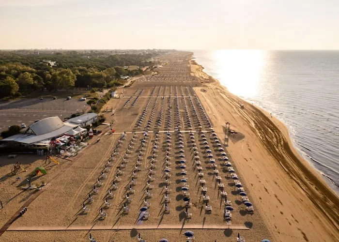 Bright With A Lovely Balcony *