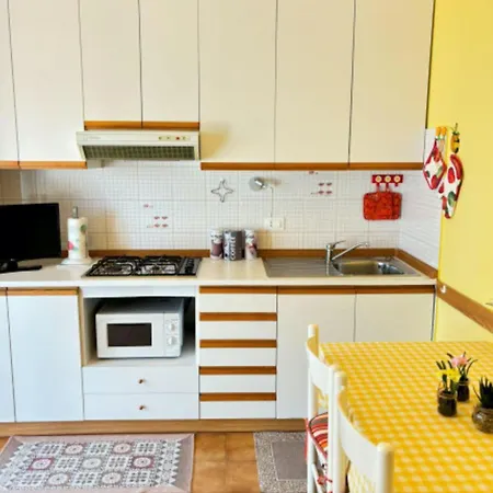 Apartament Bright With A Lovely Balcony *