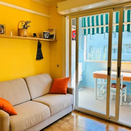 Bright With A Lovely Balcony Lägenhet Bibione