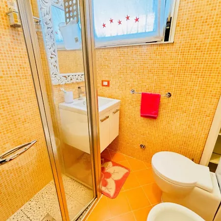 Bright With A Lovely Balcony Apartament *