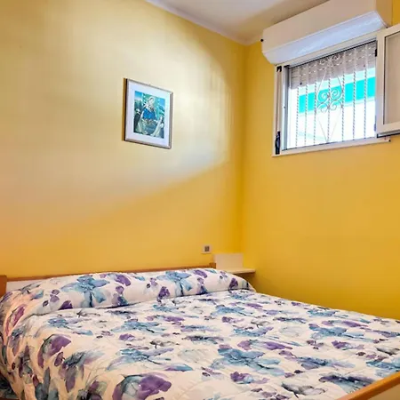 Bright With A Lovely Balcony بيبيوني